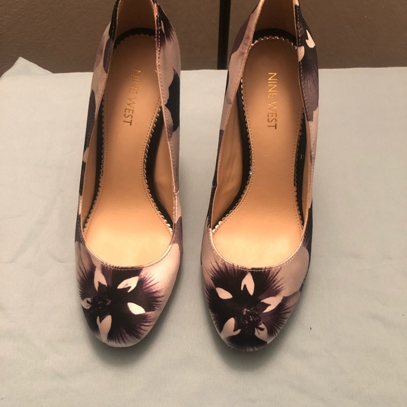Nine West Floral Satin platform heels - Picture 6 of 12